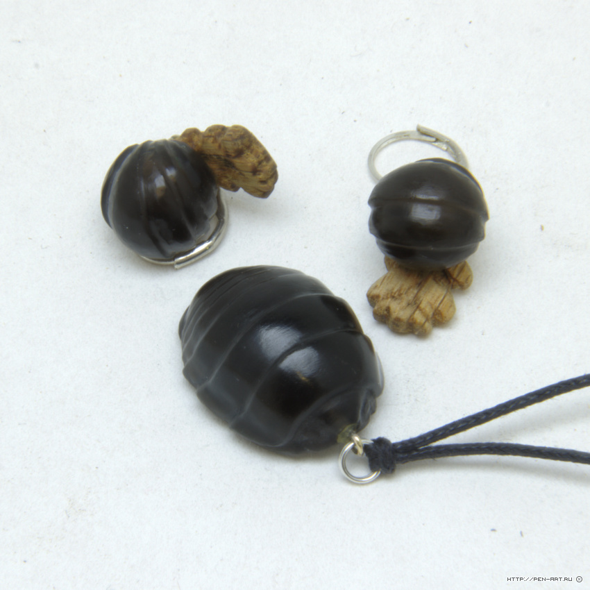 Obsidian Woodlouse pendant and earrings